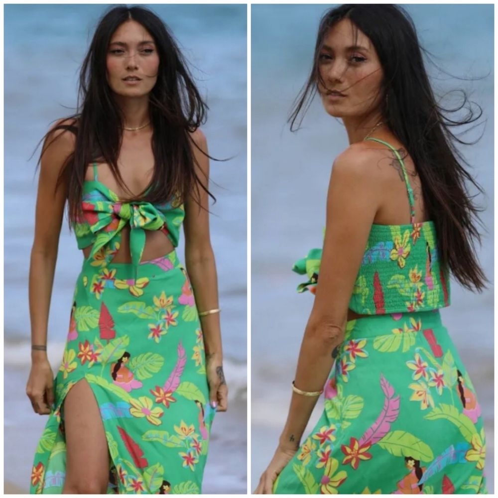 NWT XIX Palms Hapuna Tie Top